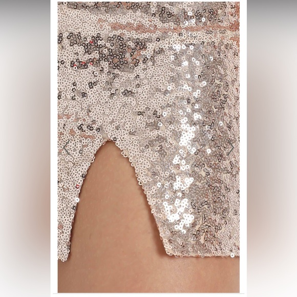 ITS FAIR GAME SKIRT IN ROSE GOLD SEQUIN - Picture 3 of 8